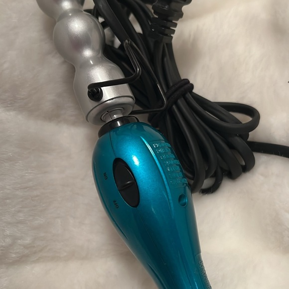 🩵🩵BED HEAD TIGI BUBBLE CURLS🩵🩵 - Picture 7 of 8